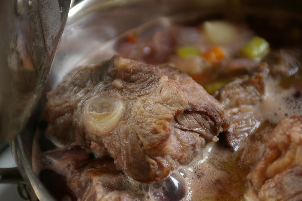 Pinotage Oxtail Stew