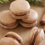 Gingerbread macaron trinkets