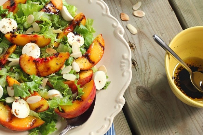 Grilled Peach and Nectarine Salad 700x636