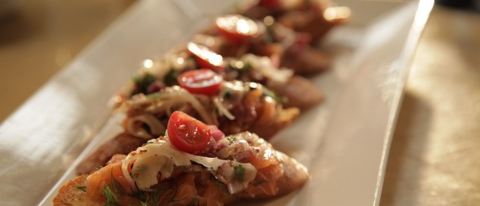 PLUS003 IMG009 salmon bruschetta 700x466