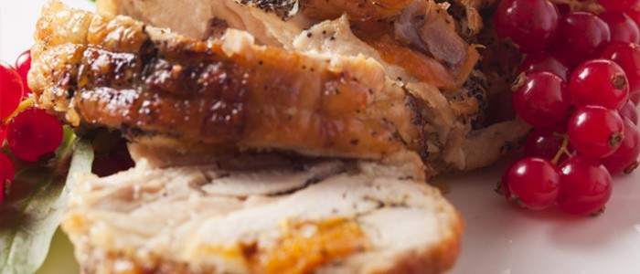 Turkey roulade stuffed with gammon and spiced apples 700x489