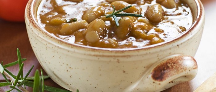 White Bean Mushroom and Asparagus pot 700x489