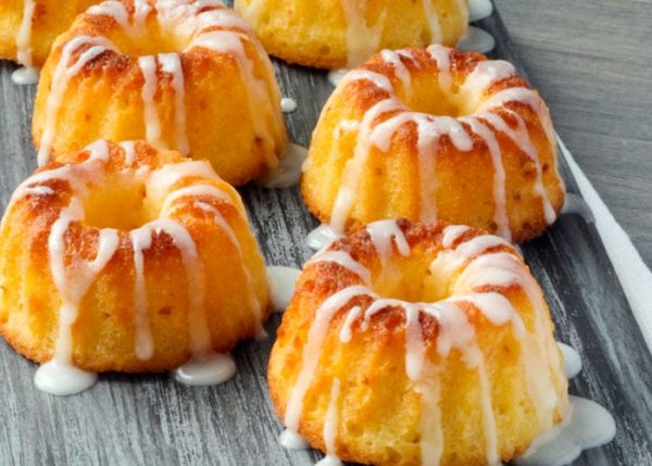 Mini Pear Bundt Cakes - Demand Africa